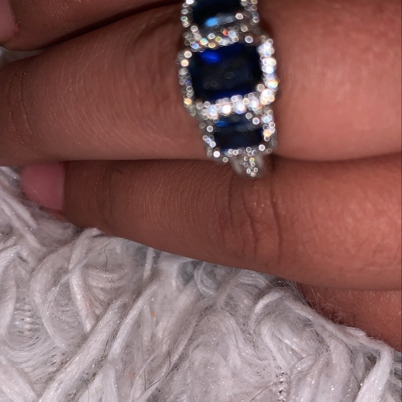 Beautiful promise ring - Picture 1 of 2